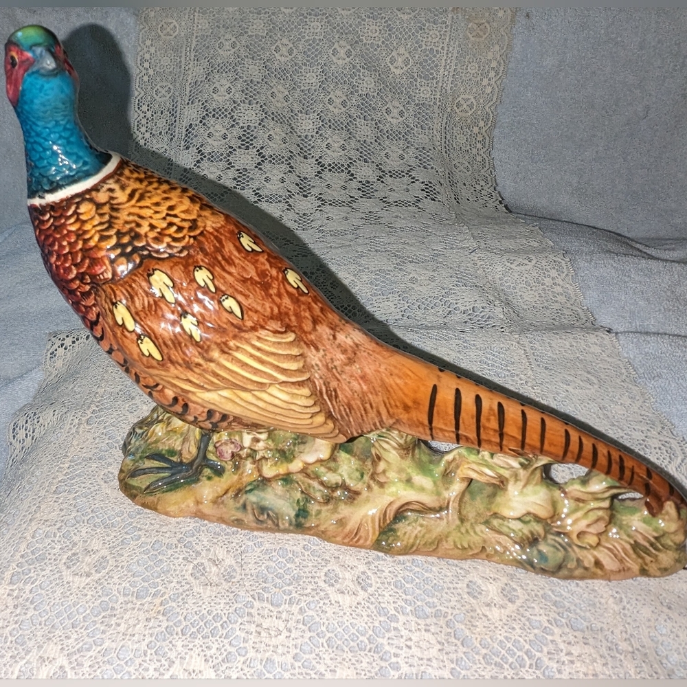 Vintage Berwick pheasant figurine.